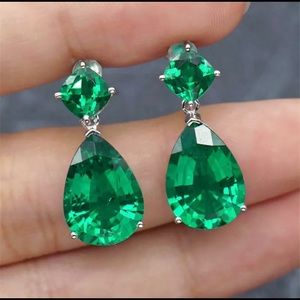 Elegant 925 Silver Jewelry Stud Earrings for Women Emerald Wedding Gifts A Pair